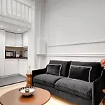 Duplex Luxueux Avec Billard Et Baignoire