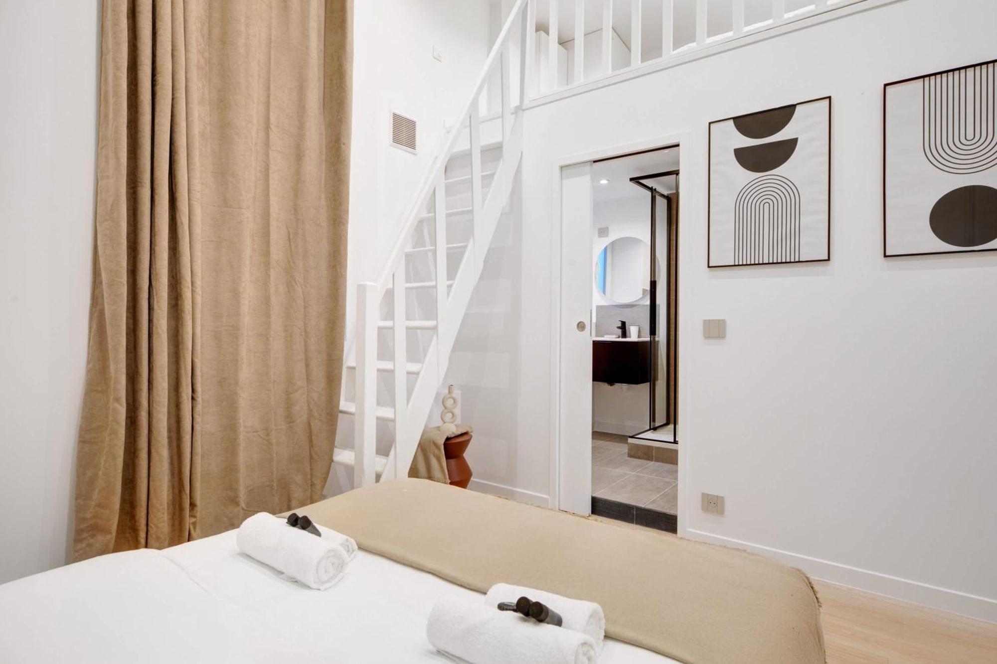 Duplex Luxueux Avec Billard Et Baignoire