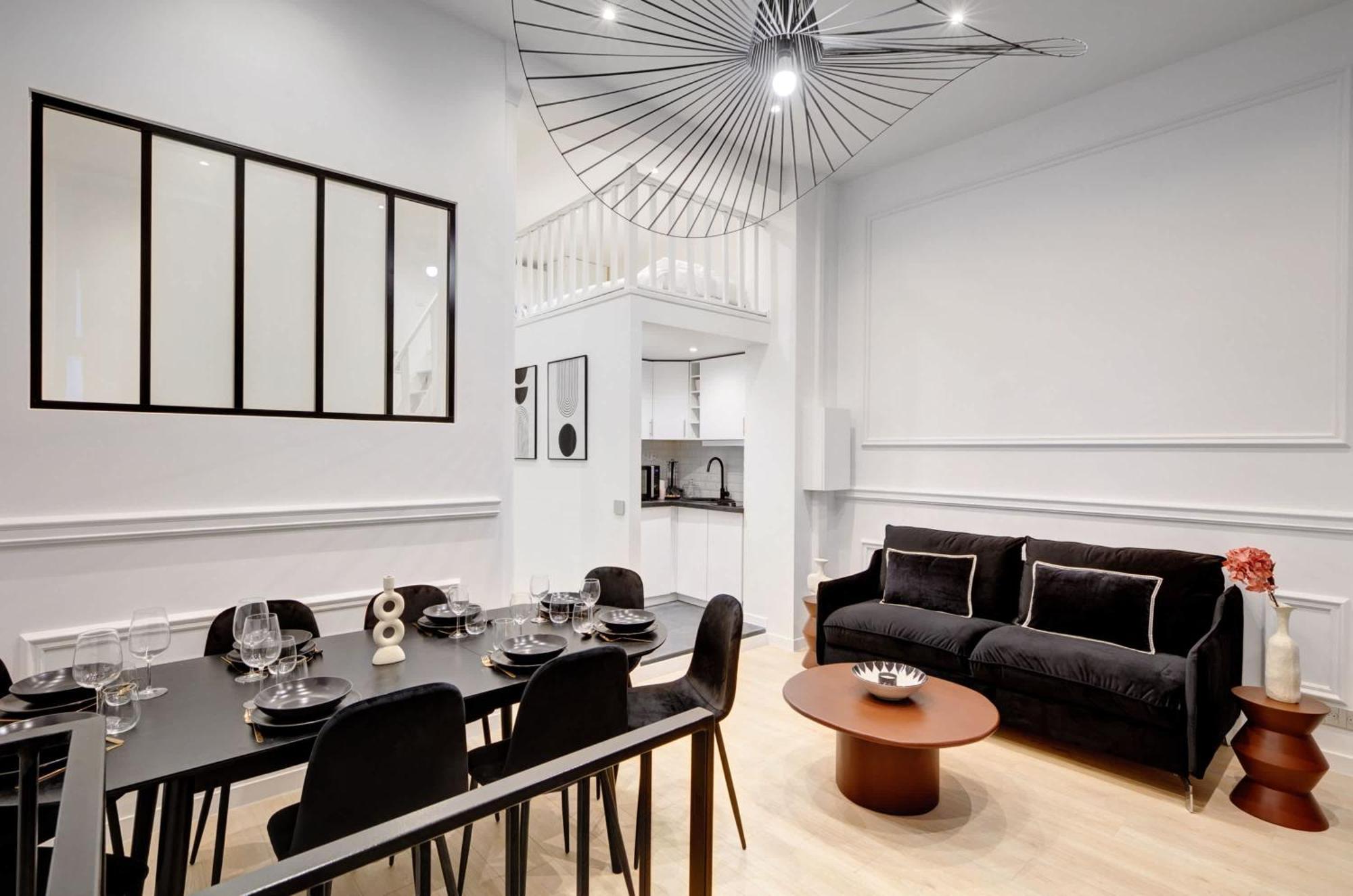 Duplex Luxueux Avec Billard Et Baignoire Apartment Paris