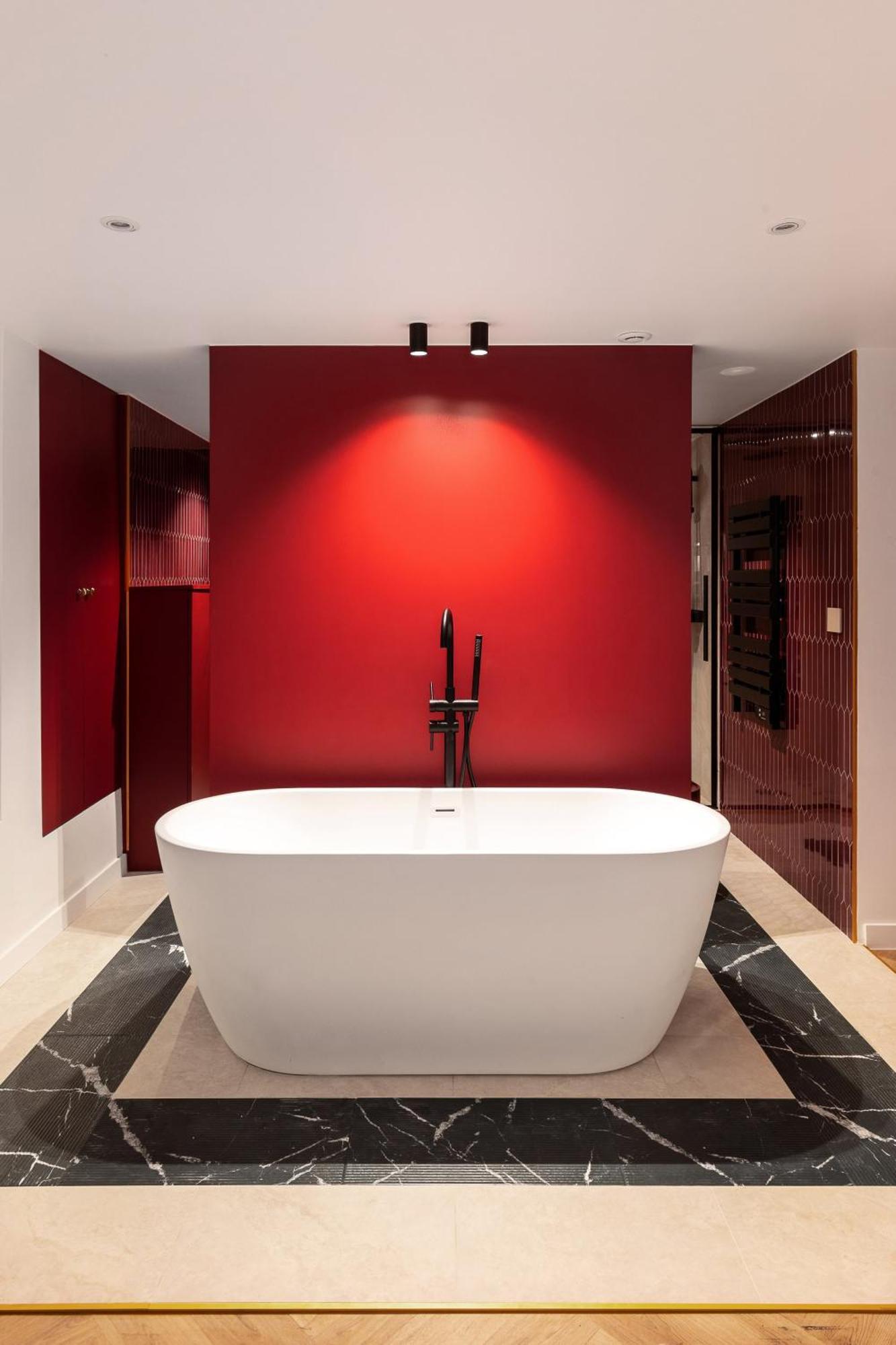 Duplex Luxueux Avec Billard Et Baignoire Apartment Paris
