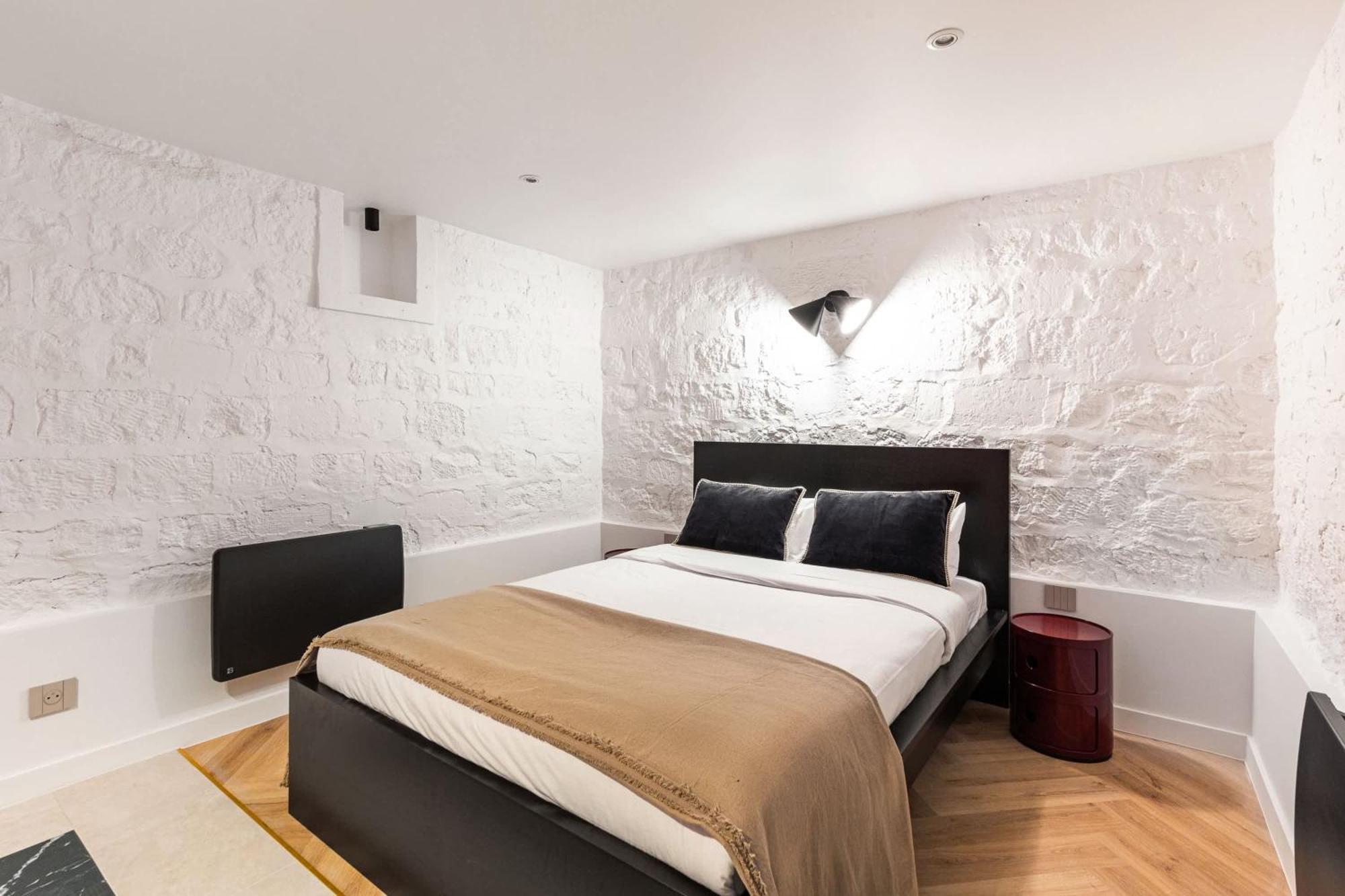 Apartment Duplex Luxueux Avec Billard Et Baignoire Paris